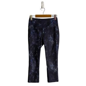 Eddie Bauer Women’s Black Galaxy Print Capri Legging